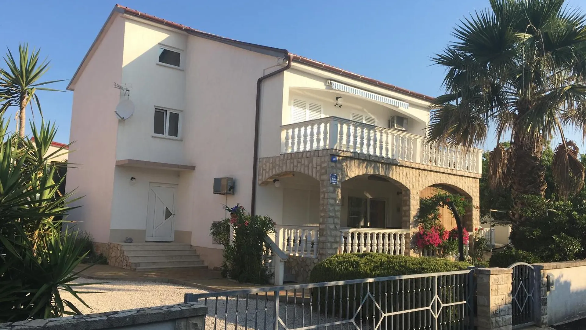 Apartment - Miklic - فير